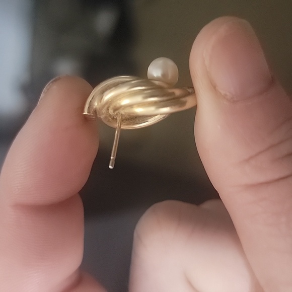 14 k gold earring with pearl - Picture 4 of 5